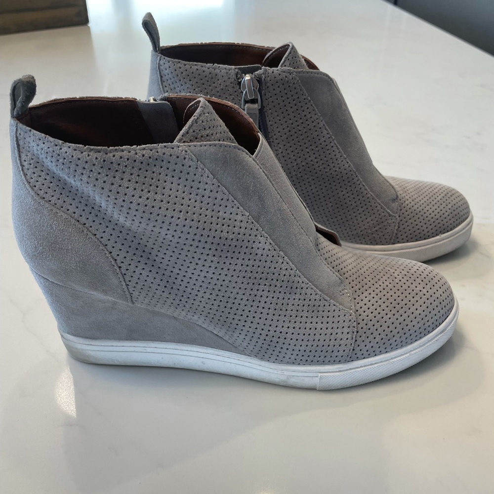 Linea Paolo Felicia Wedge Sneaker, Suede, Grey 7.5